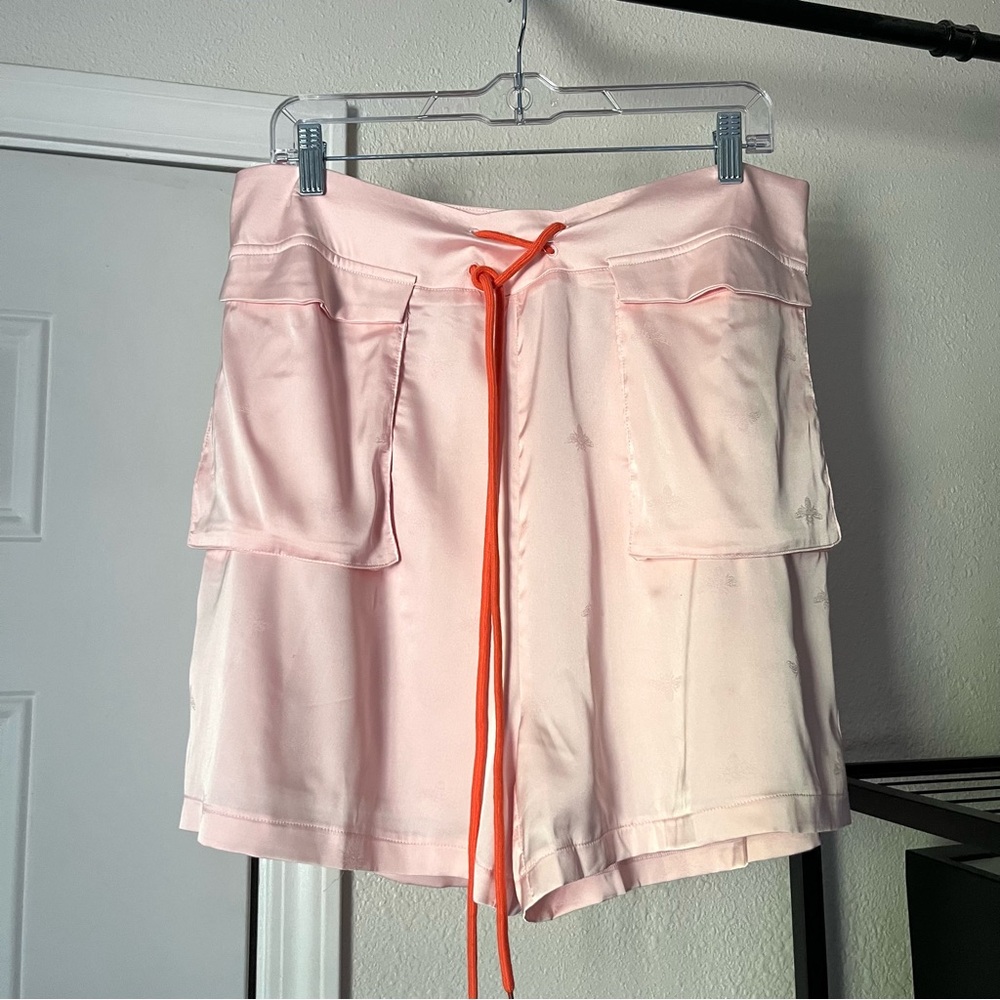 NWT ALLINA‎ LIU pink satin bee print high rise drawstring waist shorts